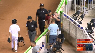 Loafer-Wearing Miami Bro Commemorates Brandon Drury's Wild Catch With Totally Rad Selfie